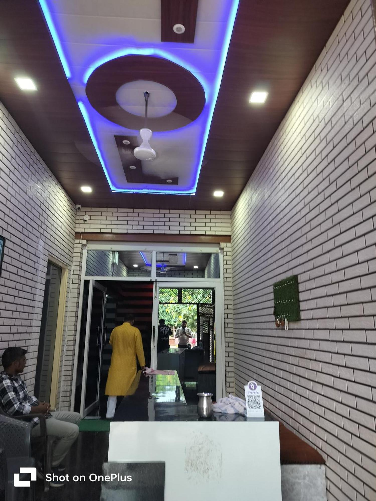 M&S Seva Sadan Hotel Govardhan ภายนอก รูปภาพ